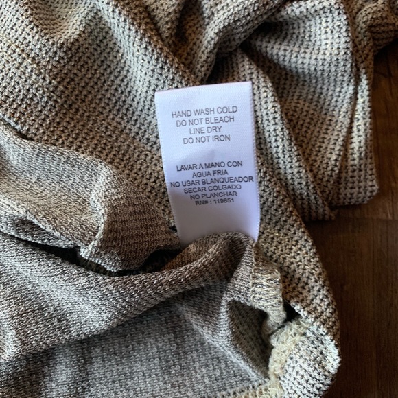 Ruffled top - Picture 7 of 8